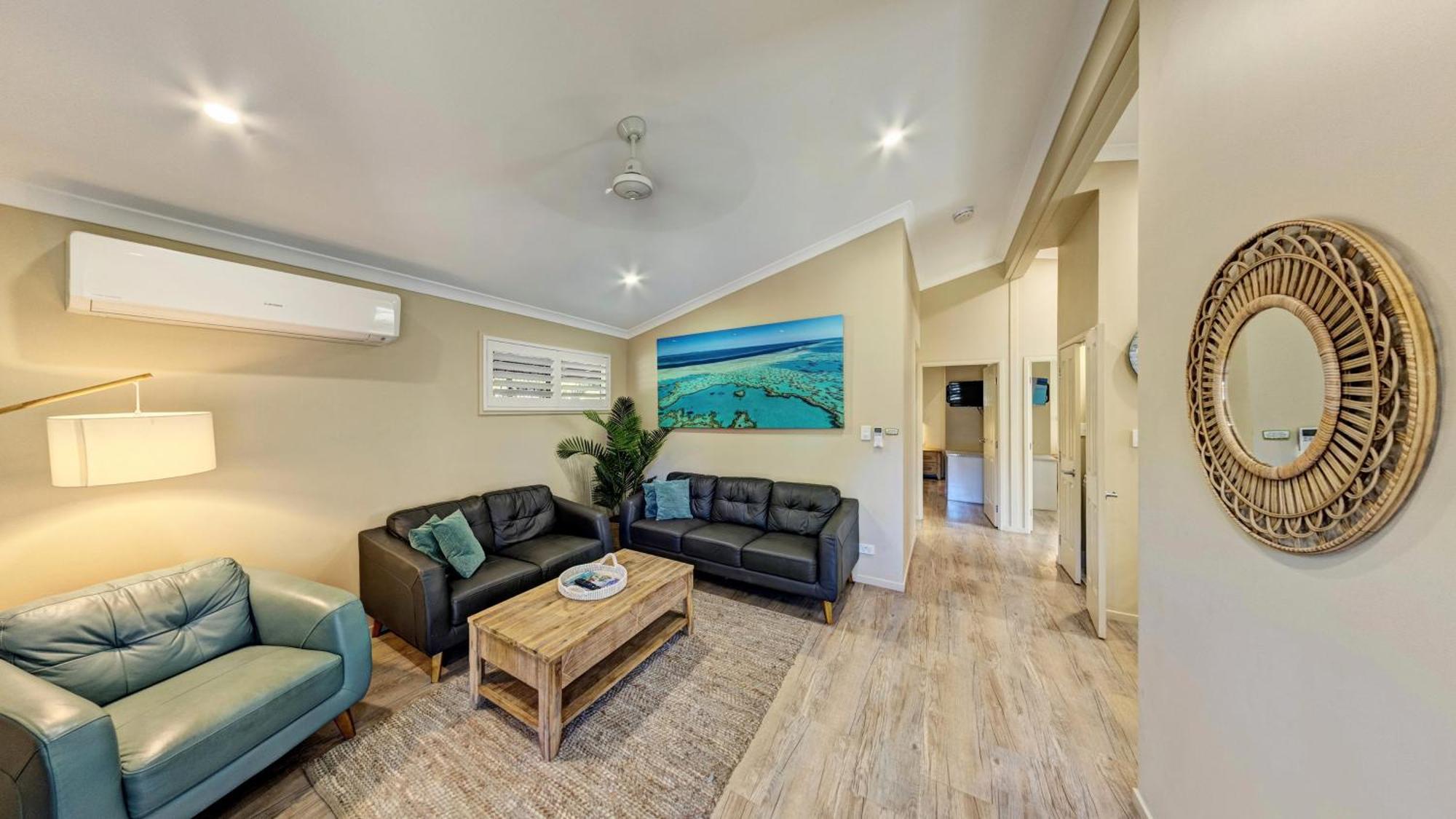 Big4 Adventure Whitsunday Resort Airlie Beach Exterior photo