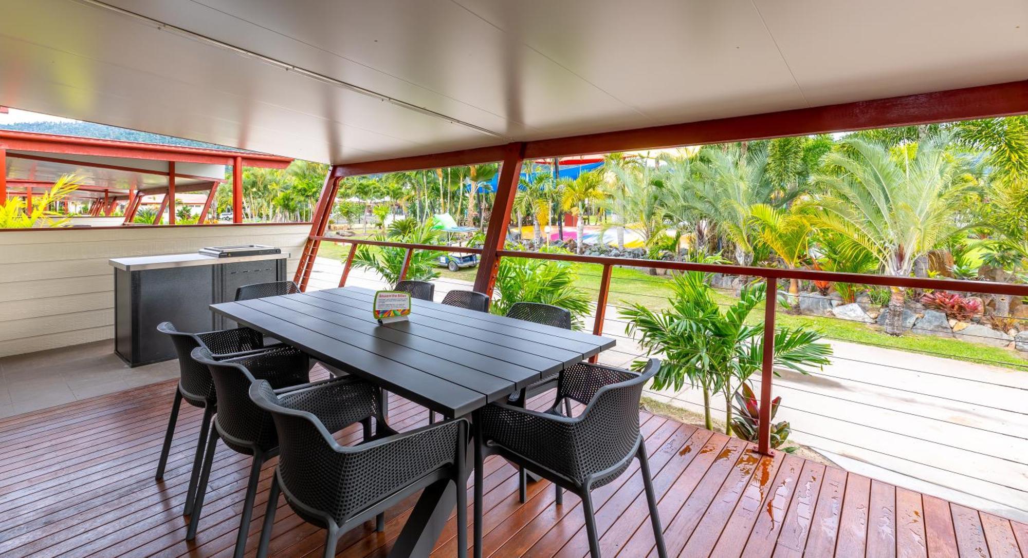 Big4 Adventure Whitsunday Resort Airlie Beach Exterior photo